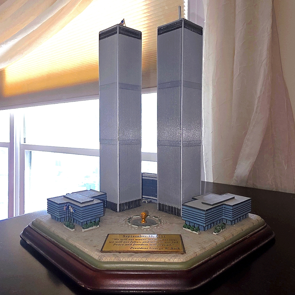 Danbury Mint Twin Towers 9/11 Memorial Commemorative World Trade Center Figure